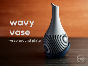 Wavy Vase with Wrap Around Plate – Elegant & Functional Floral Display